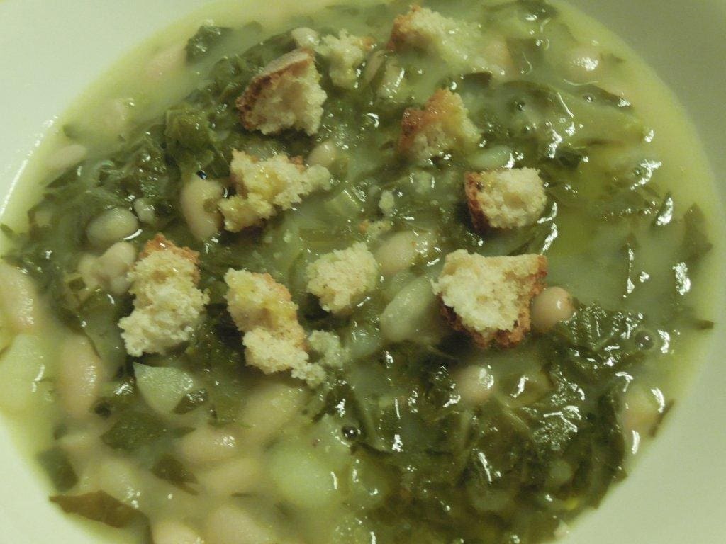 Sopa de Couve e Feijão, uma Sopa da Minha Infância
