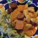 Feijoada branca com lombo de porco e pimentão, um prato bem condimentado