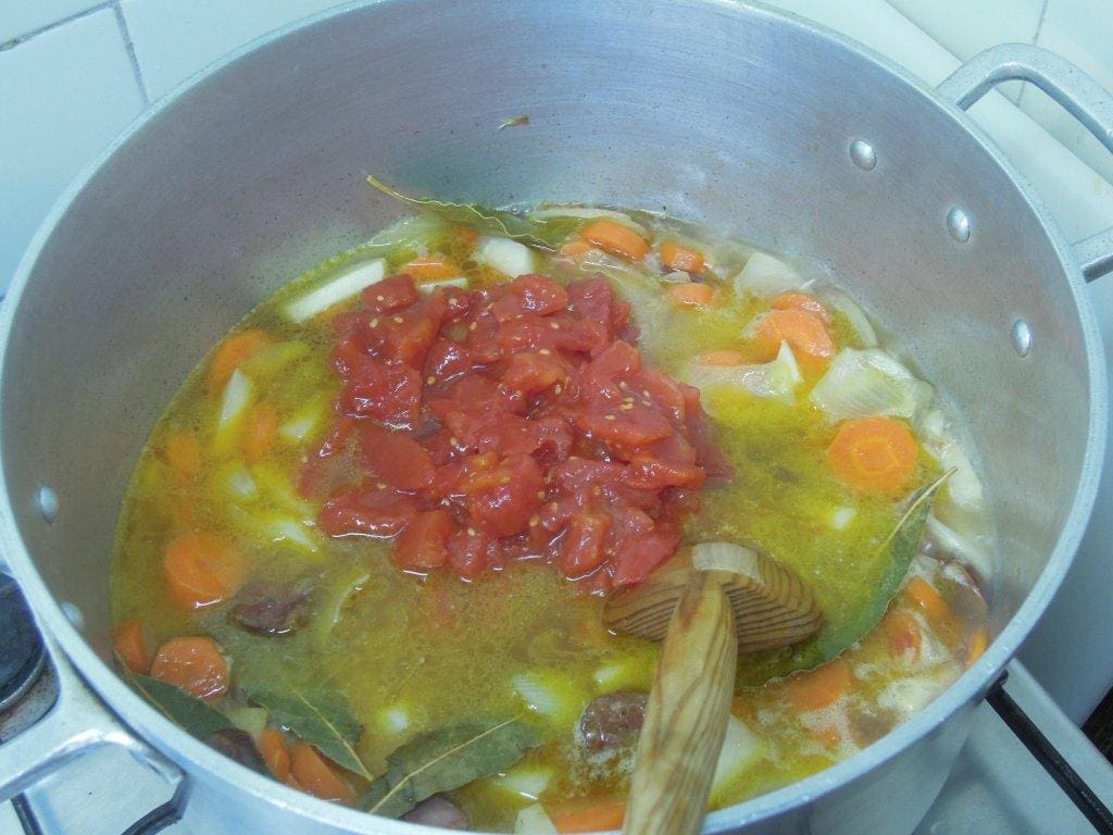 Grafe e Faca Sopa da Pedra com Arroz