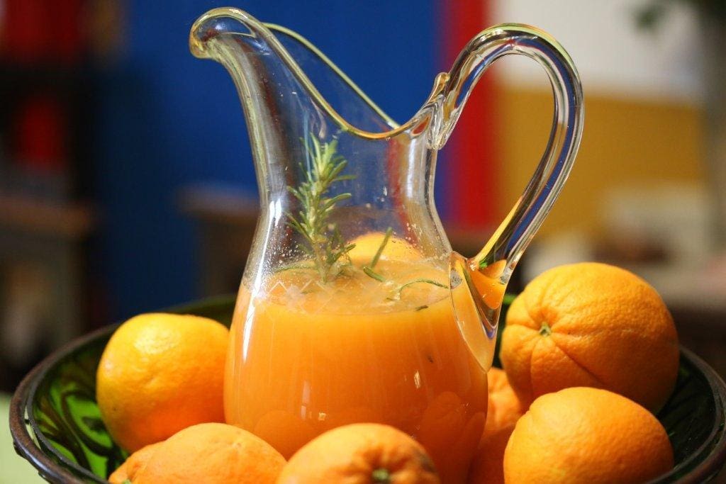 Sumo de Laranja com Alecrim
