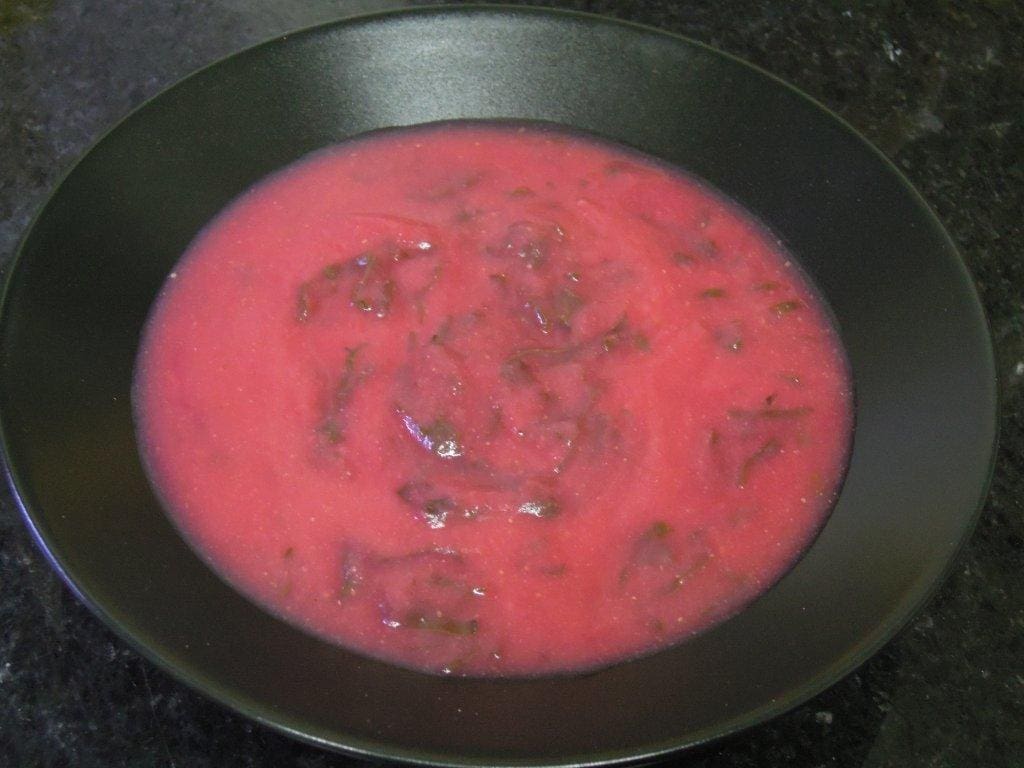 Sopa da Rama de Beterraba