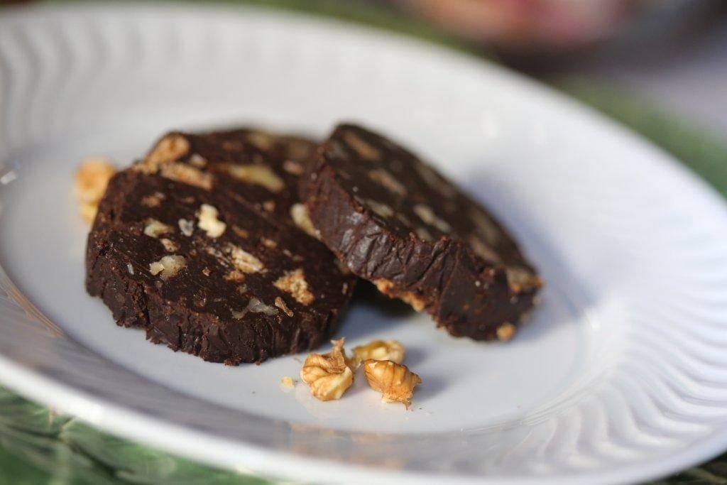 Salame de Chocolate Rico com Nozes
