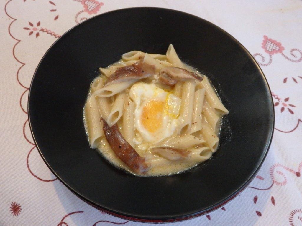 massa_penne _cogumelos_shitake grafe_e_faca