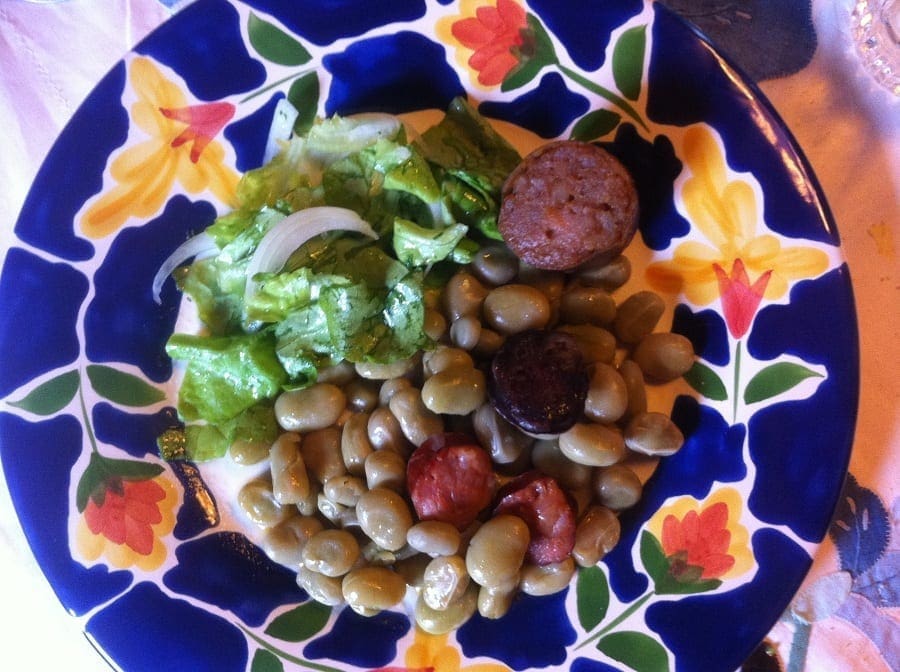 Favas guisadas, favas de todas as maneiras e feitios