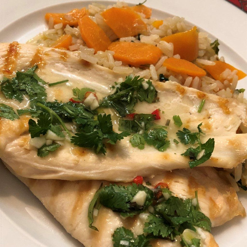 Bifes de frango com molho de piripiri